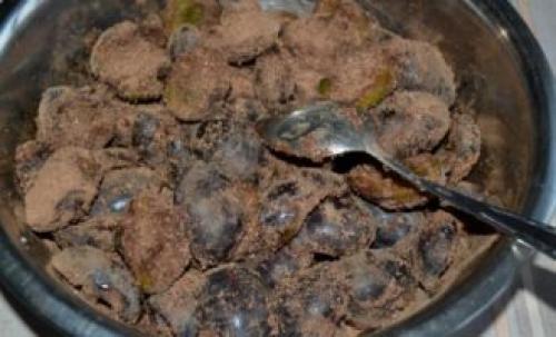 Можно ли добавить другие ингредиенты, такие как орехи или ваниль, в рецепт сливов в шоколаде