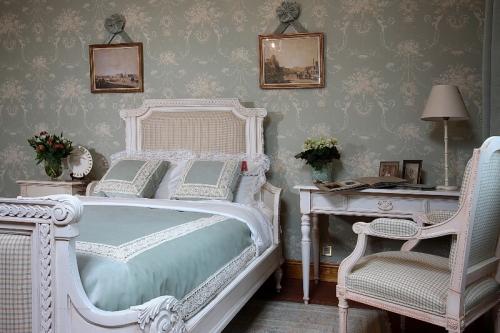 Обои в деревянном доме. О различных категориях обоев 14