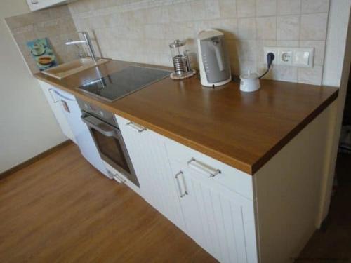 Выдвижная столешница икеа. ИКЕА столешницы для кухни: каталог с размерами, цена