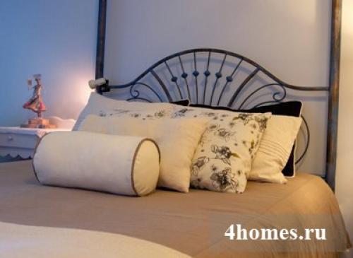 Как сшить валик для дивана. Диванная подушка-валик своими руками