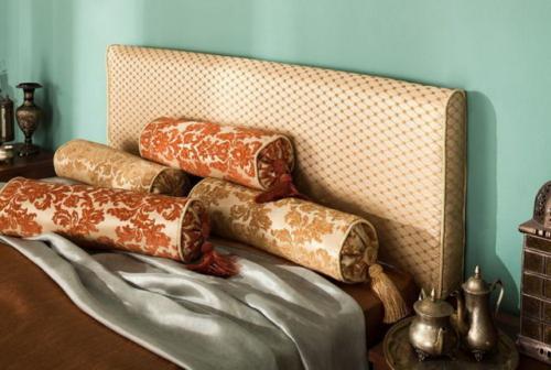 Подушка-валик размеры. Как сшить подушку валик своими руками: выкройки, размеры для дивана