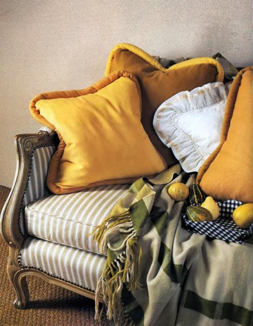 Декоративные подушки-валики своими руками 15 Декоративные подушки-валики своими руками 15