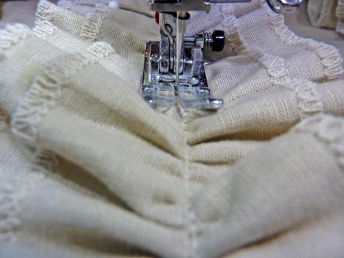 Декоративные подушки-валики своими руками 13 Декоративные подушки-валики своими руками 13