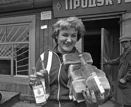 Почему Плесневеет хлеб. Плесень. Плесневеет хлеб. Почему? 3 простых шага, как этого избежать. 02