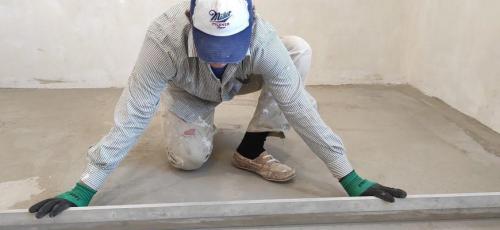 Самый дешевый способ выровнять пол. Как выровнять пол: 10 способов сделать ровное покрытие своими руками