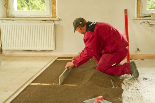 Чем выровнять пол 2 см. Самый дешевый способ выравнивания пола