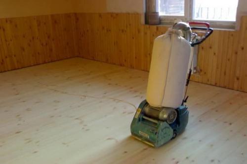 Как дешево выровнять пол под линолеум. Методы выравнивания деревянного пола под линолеум