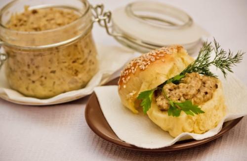 Грибная икра на зиму с уксусом. Грибная икра на зиму. Рецепты приготовления без стерилизации опят, подберезовиков, маслят, рыжиков