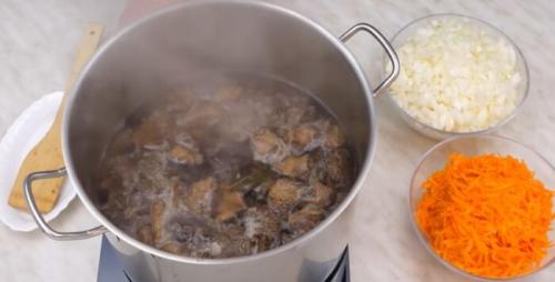 Можно ли использовать готовые вареные грибы для приготовления икры. Грибная икра на зиму из вареных грибов. Самый вкусный рецепт с чесноком и помидорами