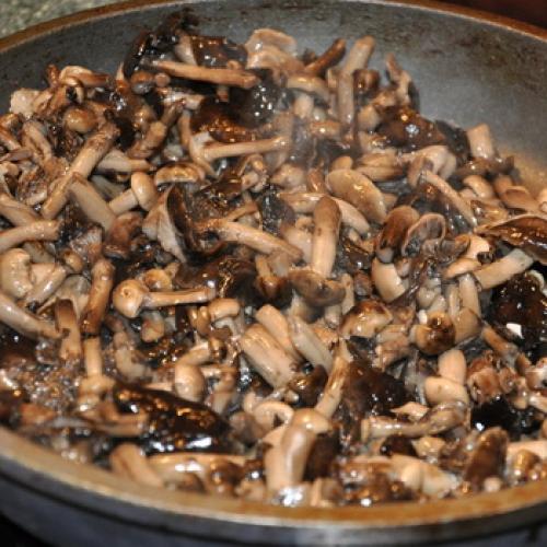 Можно ли использовать икру из маринованных опят в качестве начинки для пирожков или пирогов. Начинка из опят для пирогов, блинов и вареников