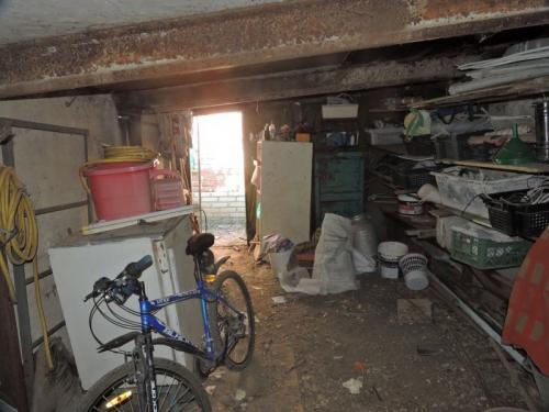 Как закрепить песок на полу. Ставим маяки на песке.