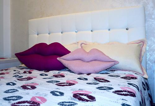 Как сделать напольные восточные подушки своими руками без специального оборудования