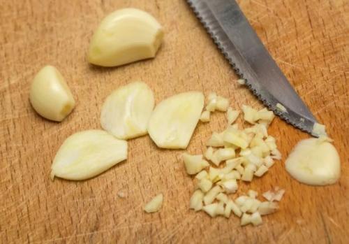 Икра из опят на зиму без моркови. Простой рецепт икры из опят с чесноком на зиму