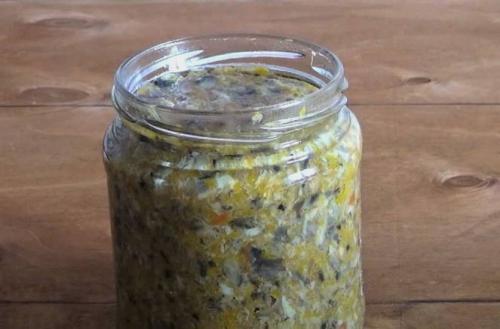 Грибная икра с рисом. Грибная икра из вареных грибов с помидорами и чесноком