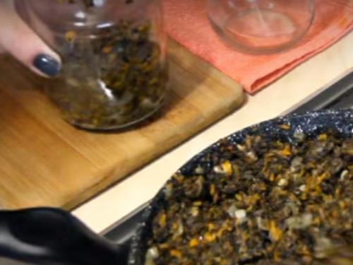 Грибная икра из опят на зиму. Грибная икра из опят с чесноком через мясорубку