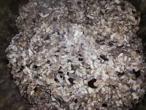 Грибная икра на зиму без стерилизации. Грибная икра перекрученная через мясорубку