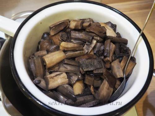 Грибная икра с помидорами и болгарским перцем. Самый вкусный рецепт икры из вареных грибов