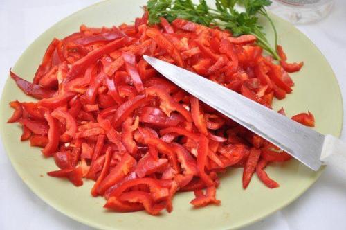 Опята с болгарским перцем на зиму. Опята на зиму с томатом и болгарским перцем — рецепт приготовления с фото